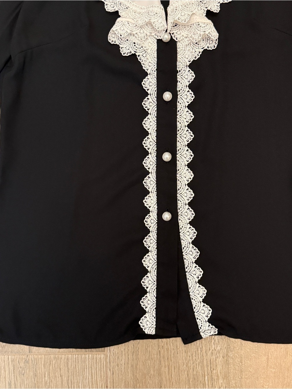 Black & White Lace-Trim Ruffle Front Women's Pirate Victorian Top with Pearls - Picture 3 of 6